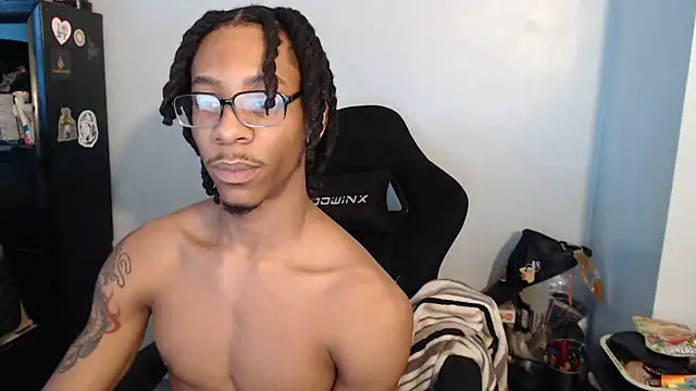 Mrlight1k live sex cam