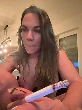 Lady_Knaller's cam snapshot