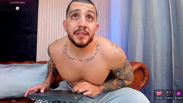 KyleNorth_'s cam snapshot