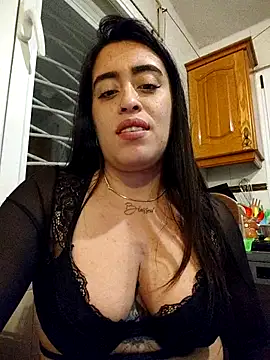 MissNyraSecret's cam snapshot