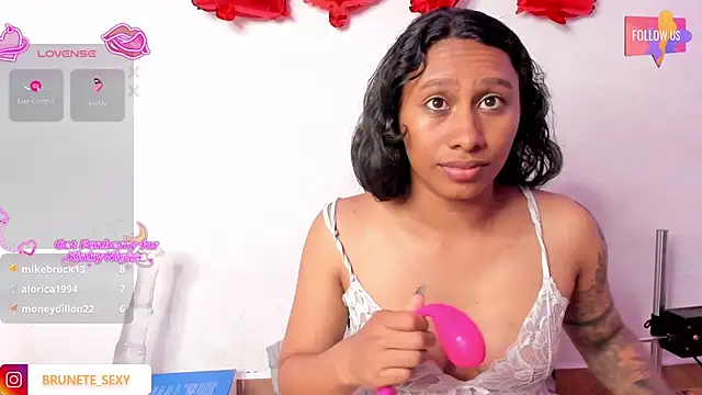 sexy_brunette_12's cam snapshot