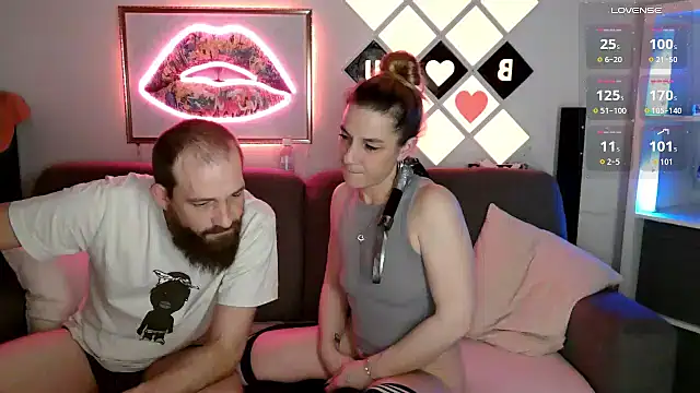 XBellaXundXUweX live sex cam