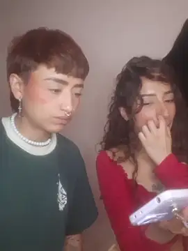 AlexxaAndRileyy's cam snapshot