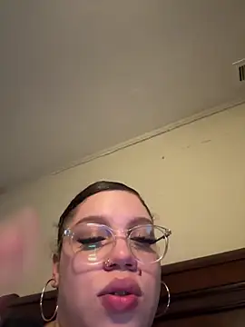 QueenNuttCollector live sex cam