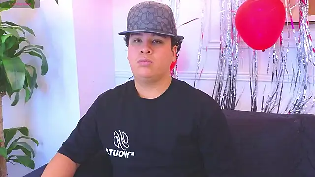 Naim_Bennetsex's cam snapshot