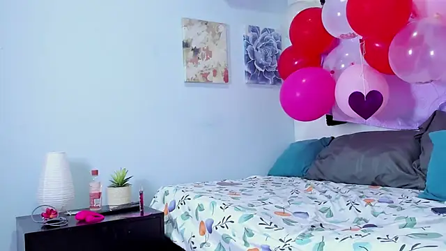 LunaLith's cam snapshot