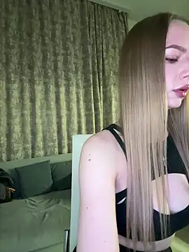 MissOyee's cam snapshot