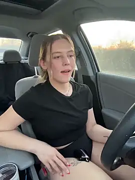 AllesandraLove live sex cam