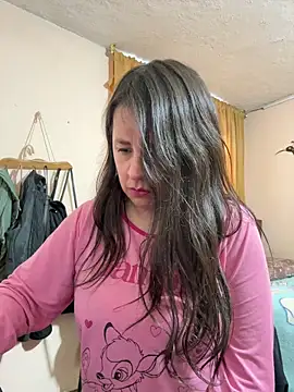 latinfemale's cam snapshot