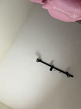 lunablossom_'s cam snapshot