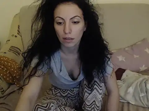 Emmatoo live sex cam