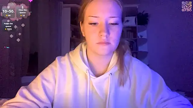 PandaFluff live sex cam