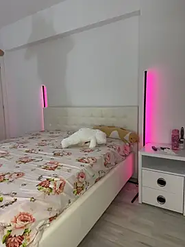 Celine_Roxelle live sex cam