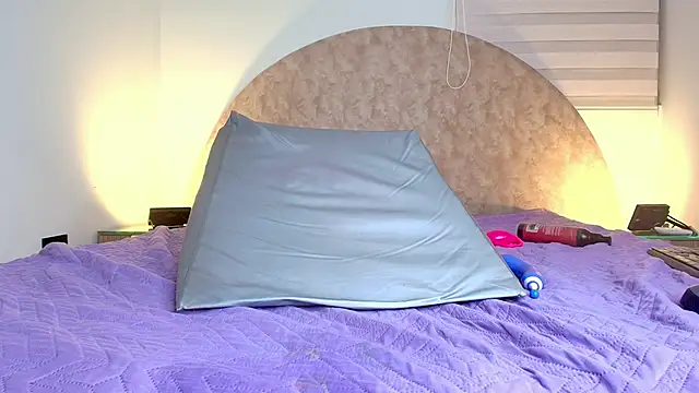 anisha_x live sex cam