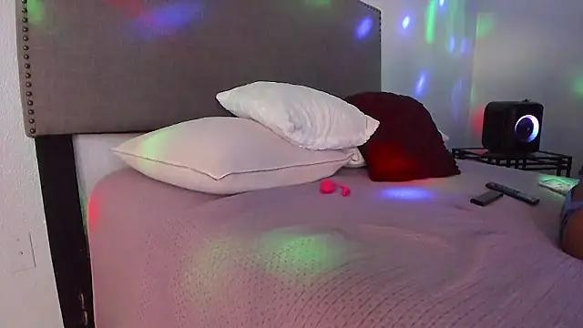 yiauana live sex cam