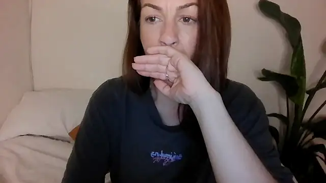 Edenfox-'s cam snapshot