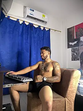 Kylian_Alessandro live sex cam