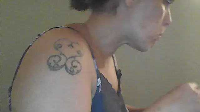 sarahkat86's cam snapshot