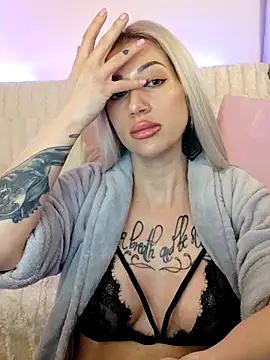 Gina-Lumara live sex cam