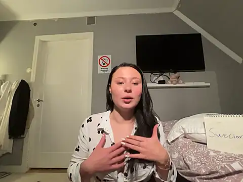 Swedishciara live sex cam