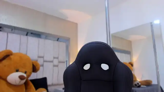 ValeryCooper18 live sex cam