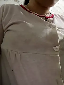 Rouzalinda_1's cam snapshot