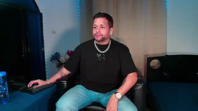 LucasGaeel's cam snapshot