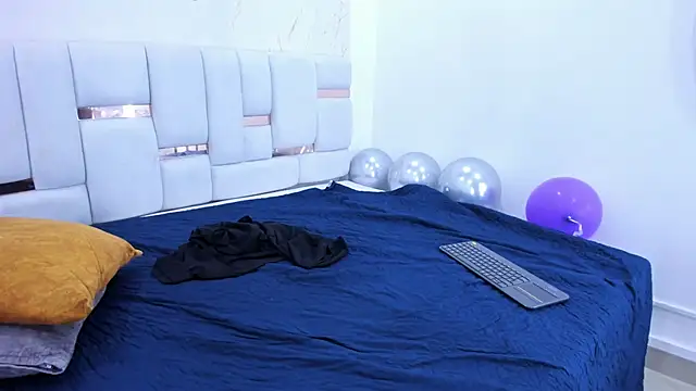 James_Monroe_'s cam snapshot