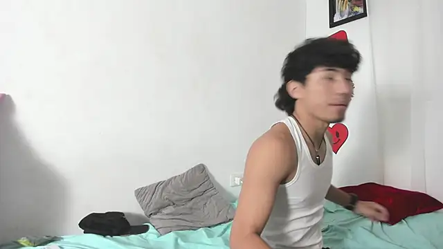 Laura_and_Kevin live sex cam