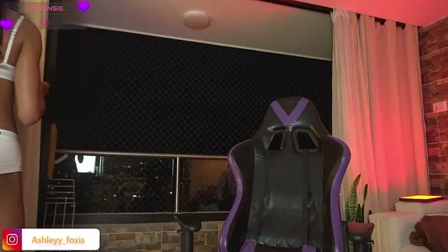 Ashleey_Fox live sex cam