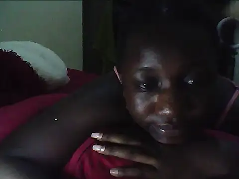 Adaline-Paris live sex cam