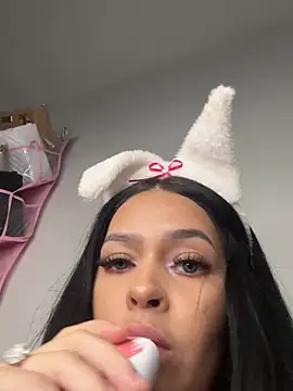 Lylyyy01's cam snapshot