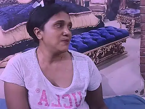 IndianSexyLady20's cam snapshot