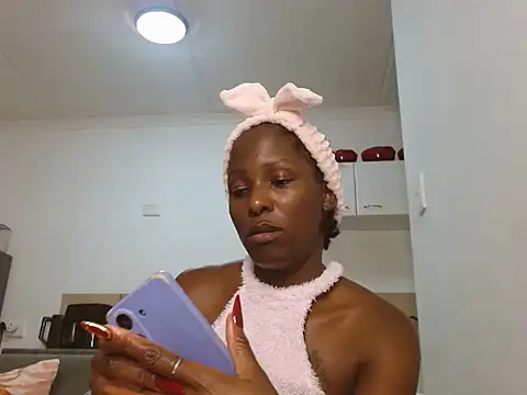 SoftRosee's cam snapshot