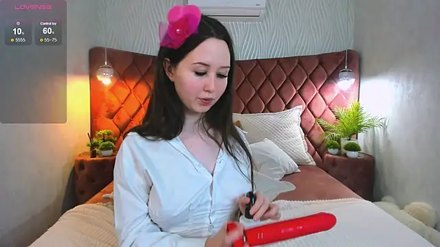 MonicaBev's cam snapshot