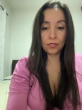 emely_sexx20's cam snapshot