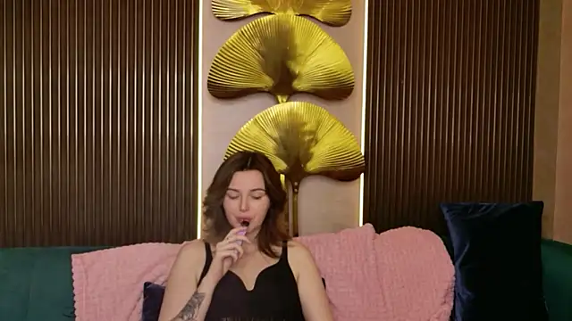 Karina_Thorn's cam snapshot