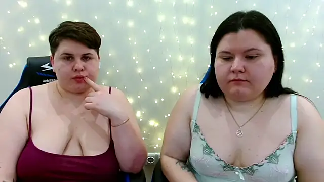 BeckyAndHellen live sex cam