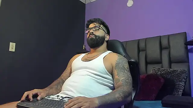 Lyon_vach live sex cam