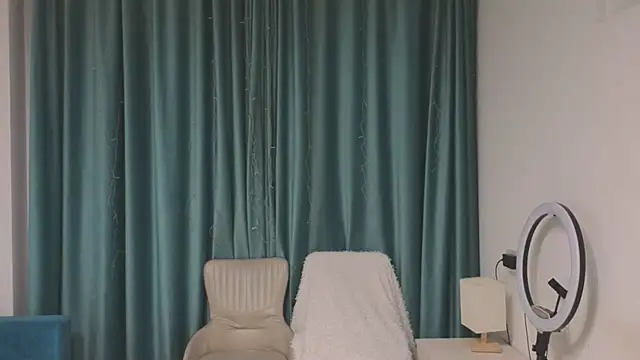 AudreyMell live sex cam