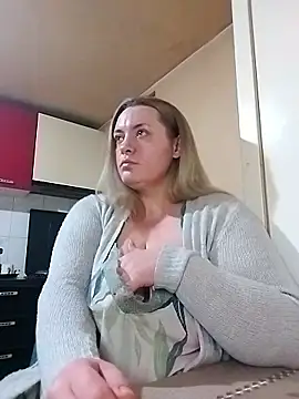 HotStepmommy4's cam snapshot