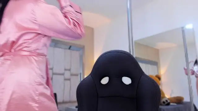 ValeryCooper18 live sex cam