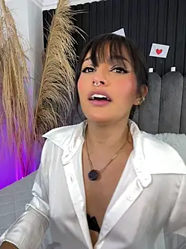 Nanda_vixen_'s cam snapshot