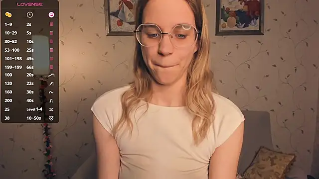 JoanBaggott live sex cam