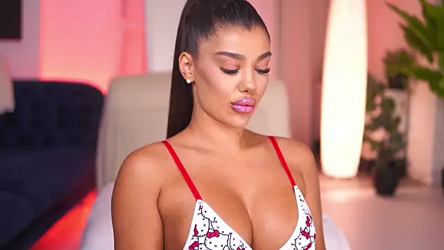 NatyDesiree live sex cam