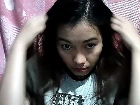 CreamyPussy30's cam snapshot