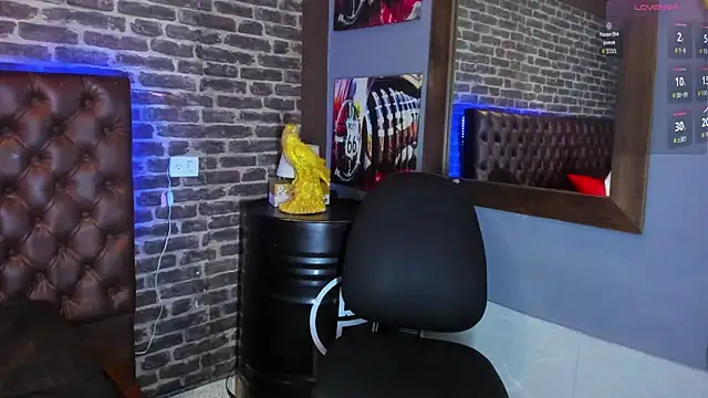 Big_ValentinHunk live sex cam