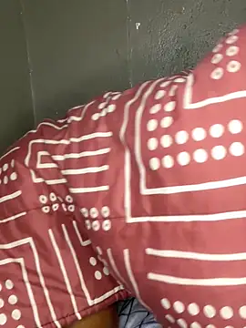 Bellabootie's cam snapshot