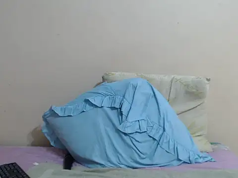 SexyLipss_'s cam snapshot