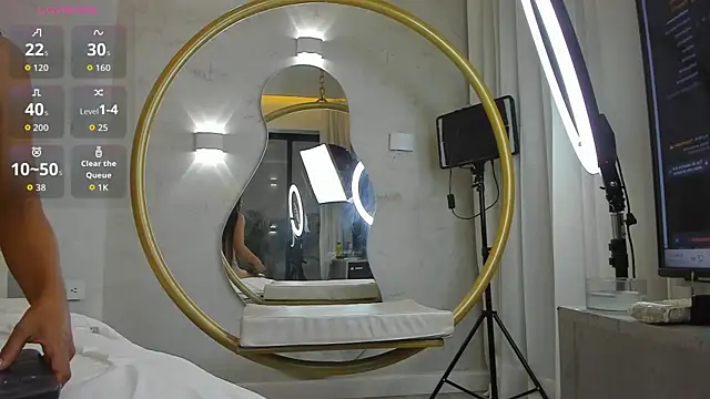 sophieBlair_'s cam snapshot